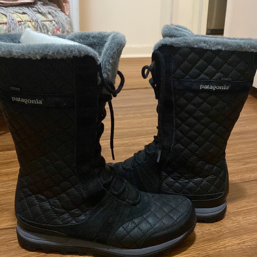 Black quilted Patagonia all weather boots